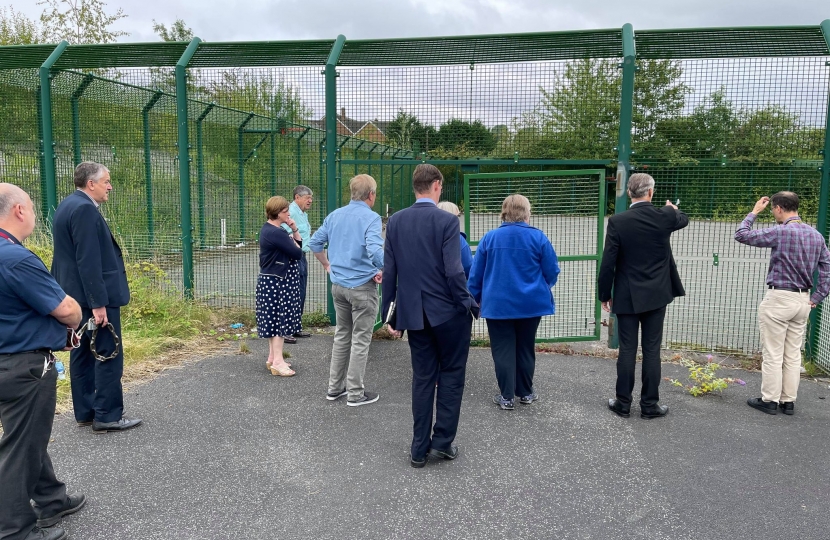 Tom Randall MP hosts a site visit and meeting in the former Gedling School grounds